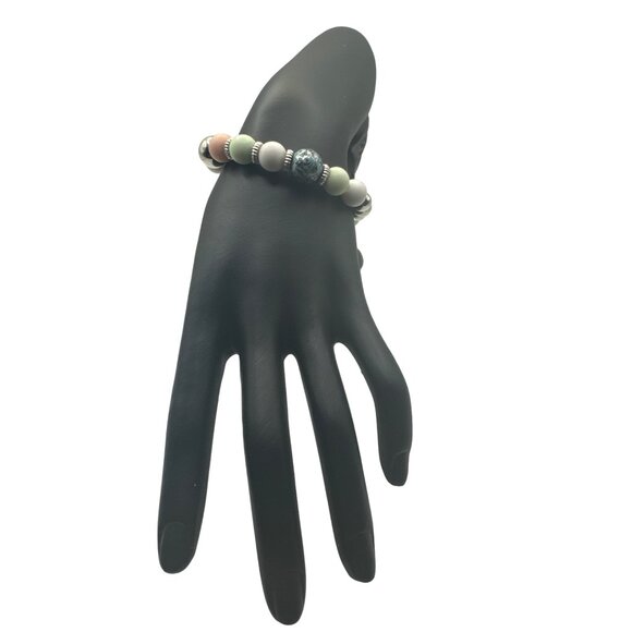 Pastel Green and Pink Beaded Stretch Bracelet Silver Accents 6 inch - Picture 1 of 5